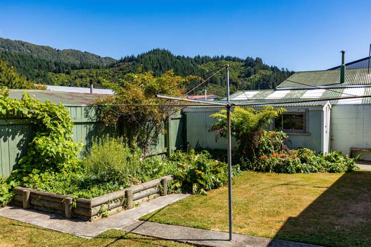 65 Broadway Picton_13