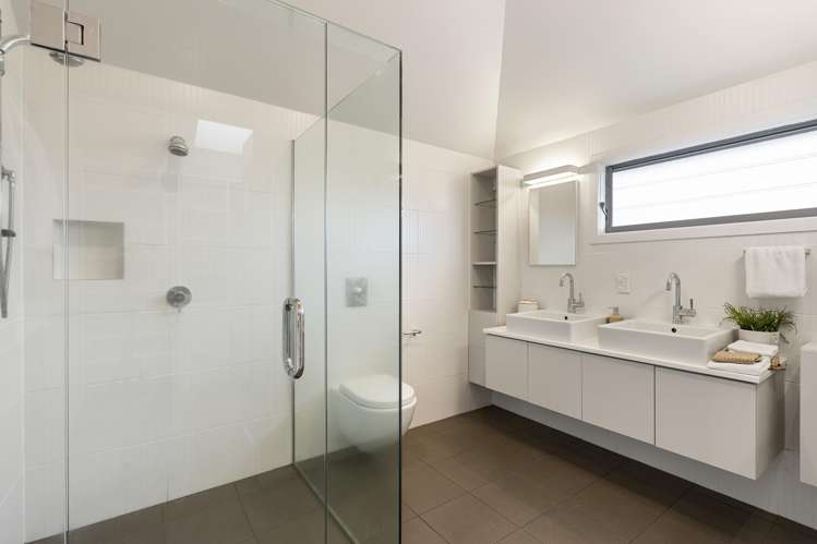 31 Long Drive St Heliers_13