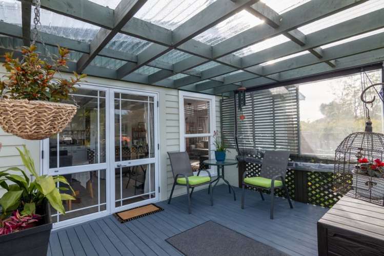 2 Shelley Crescent Stoke_16