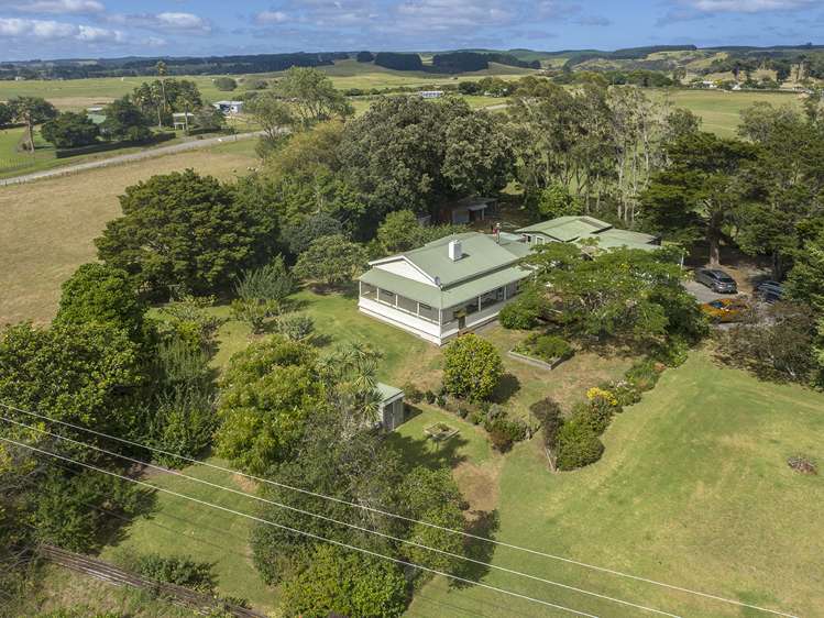 2059 State Highway 16 Helensville_31