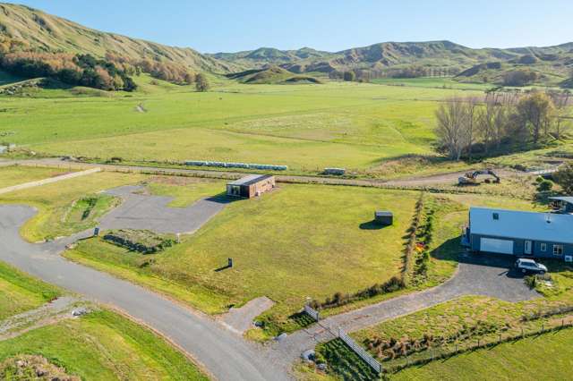 64 Punawaitai Road Pourerere_3