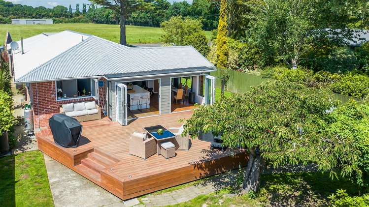 714 Harewood Road Harewood_16