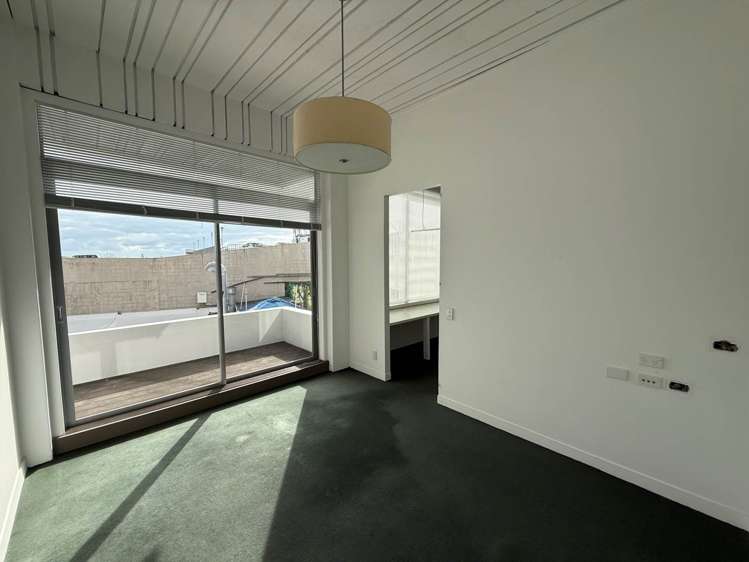 139-143 Victoria Street City Centre_17