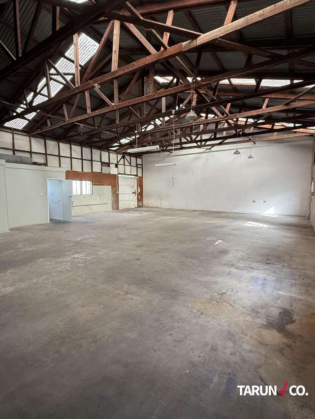 Heavy Industrial Unit with Yard - Glendene