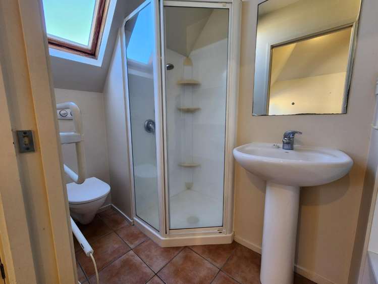 8/34 Maunganui Road 11229_10