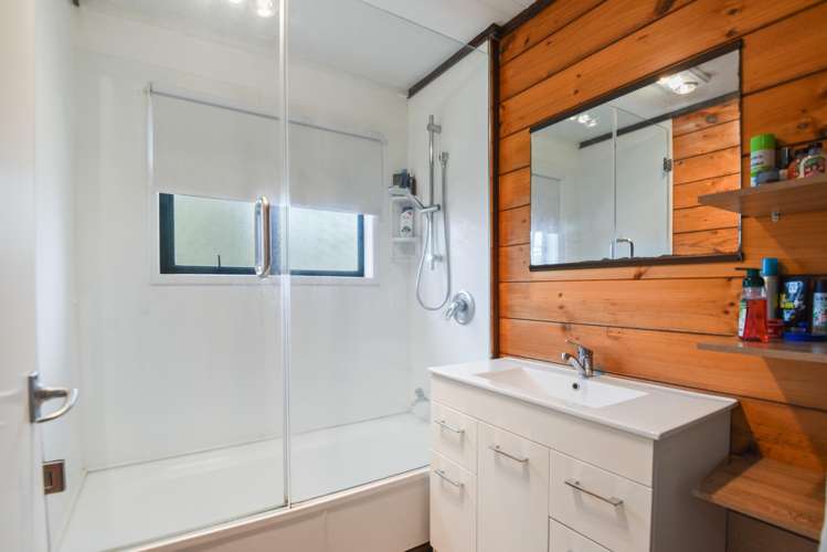 2 Bay Grove Pukehangi_9