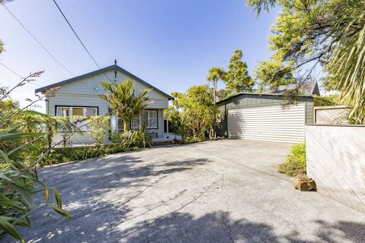 41 Te Ahuahu Road Piha_23