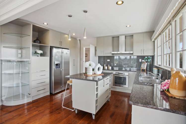 32 Glenmore Road Sunnyhills_11