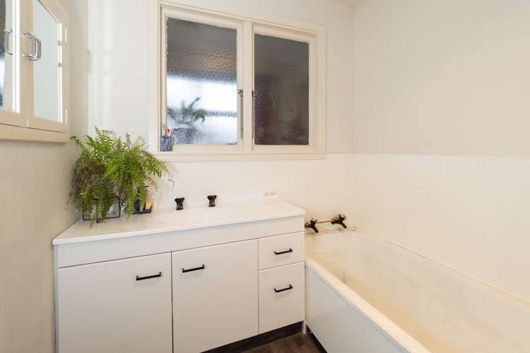 17 Middle Road Allenton_17