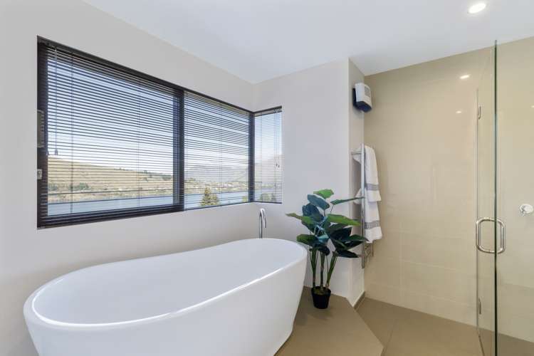 34 Goldrush Way Queenstown_16