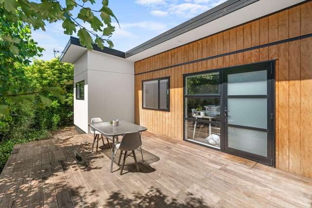 Contemporary Student Living Close to UC