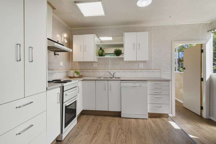 16 Ajax Street Saint Kilda_6