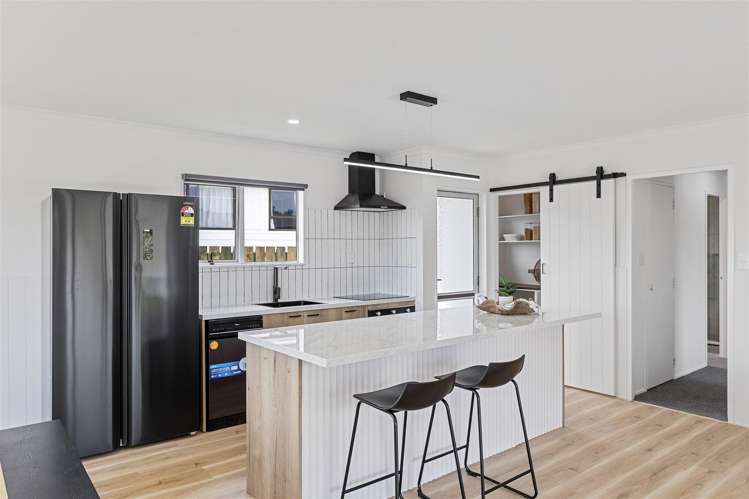 14 Montgomery Crescent_3