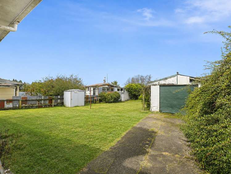 51 Ford Road Fordlands_16