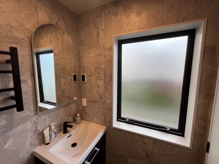 2/31 Hamlin Road Mount Wellington_5