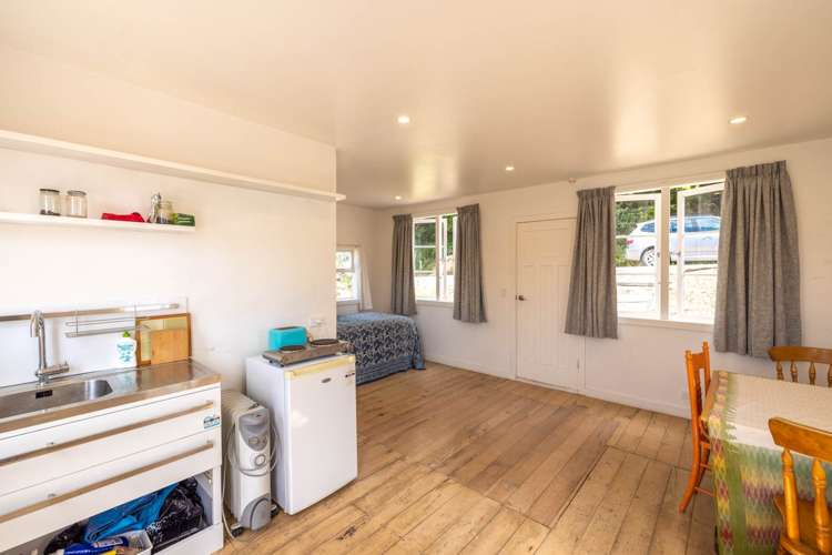 10 Putiki Road Ostend_8