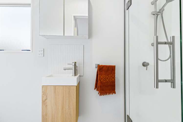 2/8 Crewe Close Albany_15