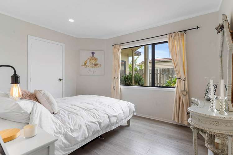 2/70 Howe Street Howick_7