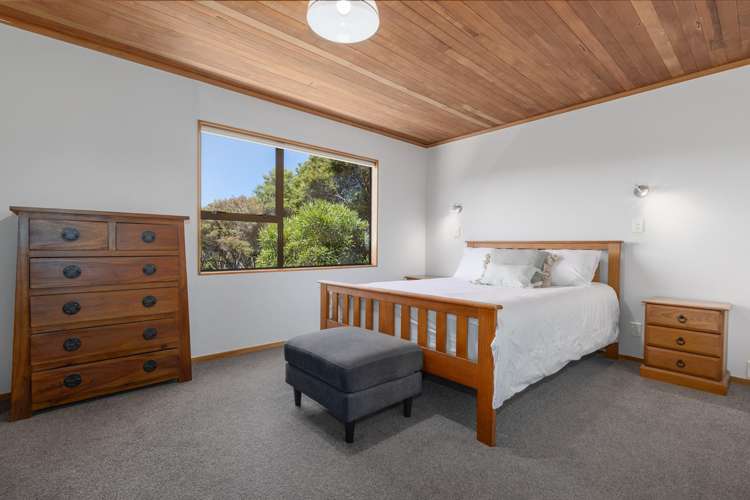 41 James Cook Drive Whitby_13