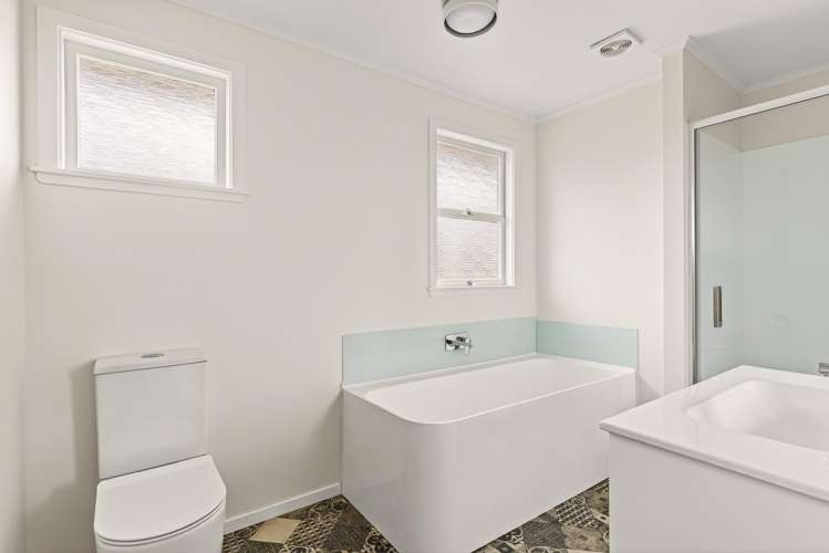 16 Seymour Road Inner Kaiti_16