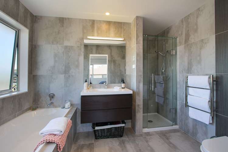 12 Parkview Drive Gulf Harbour_22