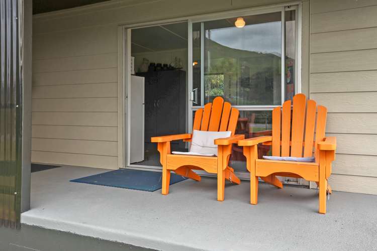 4 Rauparaha Street Marokopa_29