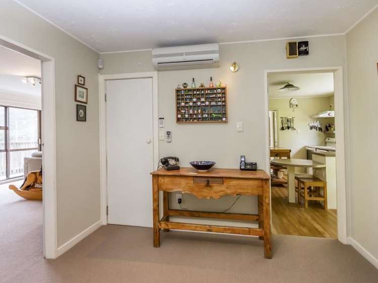 54 David Crescent Karori_4