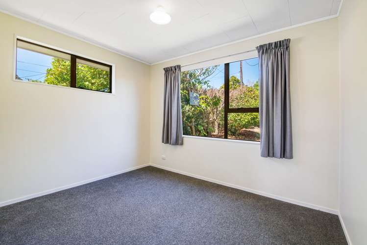 8A Cornel Circle Snells Beach_12