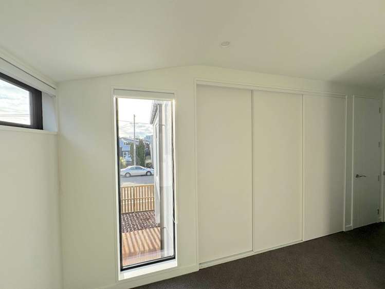 1/5 Clarence Street South Addington_8