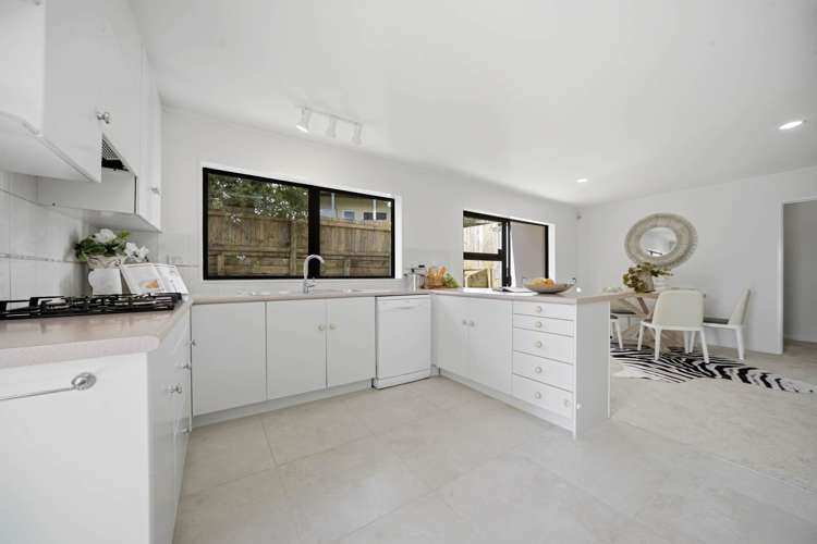 6 Tenbless Court Unsworth Heights_4