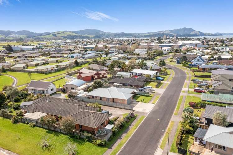 47 Cholmondeley Crescent Whitianga_4