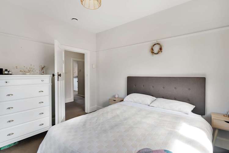 117 Creek Road Allenton_12