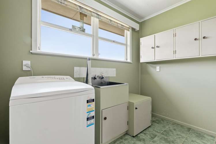 24 Levers Road Matua_15