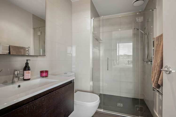 402/2 Bluegrey Avenue Stonefields_13