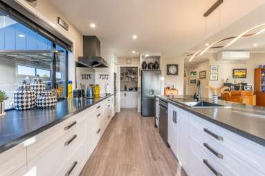 45 Meadowstone Street_2