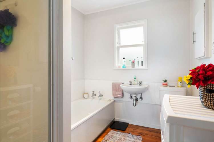 3/3 Penzance Road Mairangi Bay_5