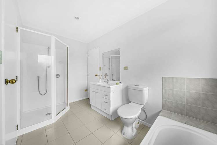 2/53 Robert Skelton Place Clendon Park_14