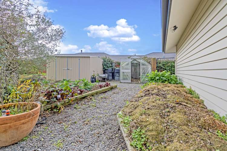 8 Country Lane Leeston_19