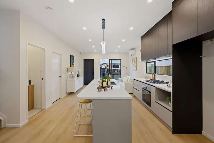 44 Bradbury Road Botany Downs_14