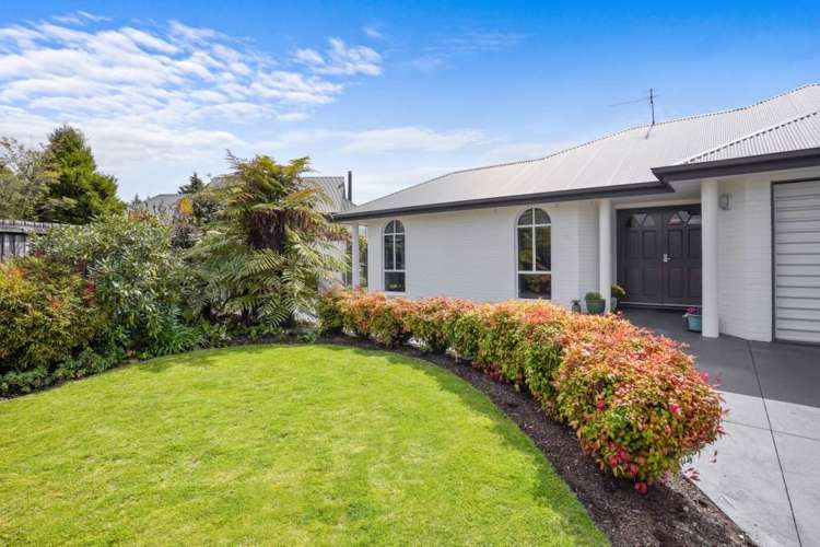 4 Thicket Close Redwood_27