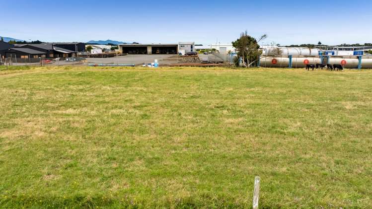 122 B and C Connett Road Bell Block_8