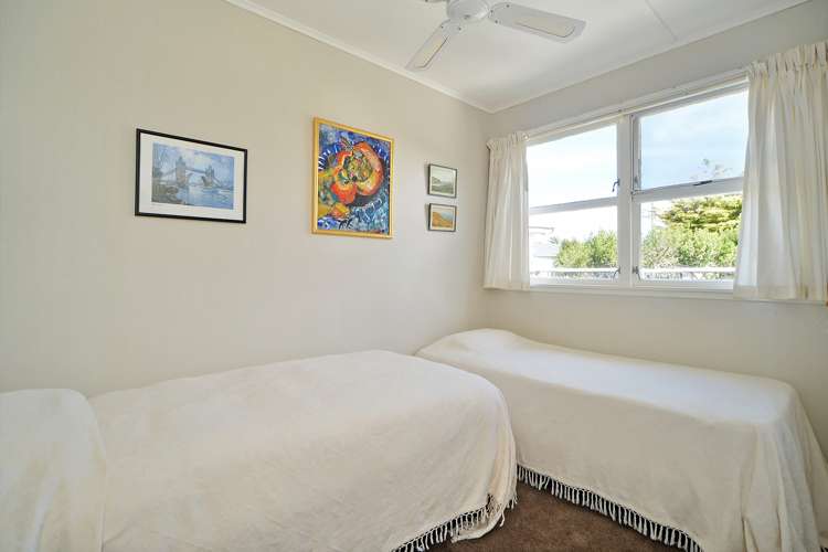 37 Blue Pacific Parade Riversdale Beach_13