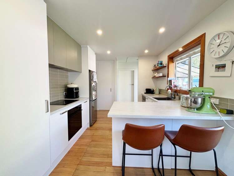 42 Gregan Cr Burnside_1