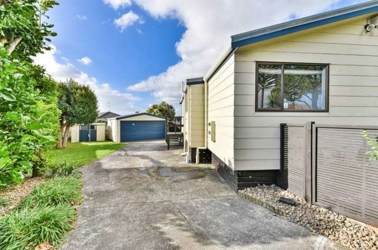 11 Hadley Wood Drive Wattle Downs_6