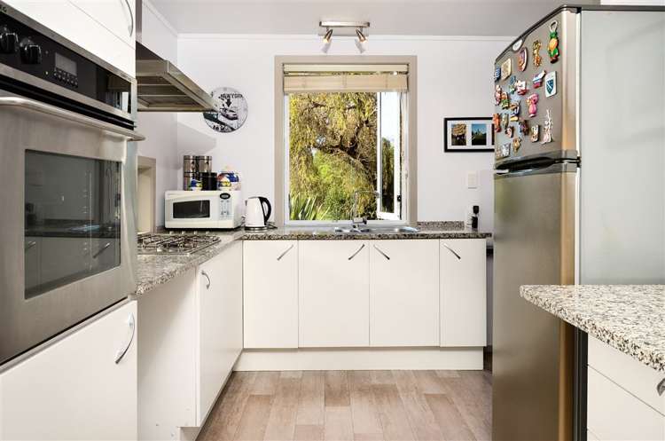 2/11 Kahika Road Birkdale_7