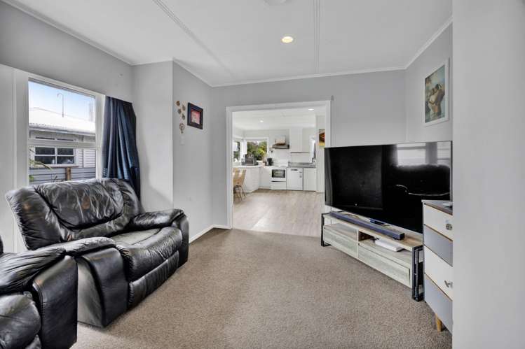 133 Brecon Road Stratford_5