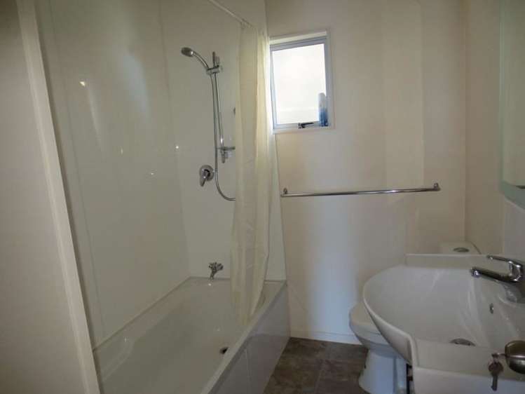 29 Crownhill Street Spotswood_6