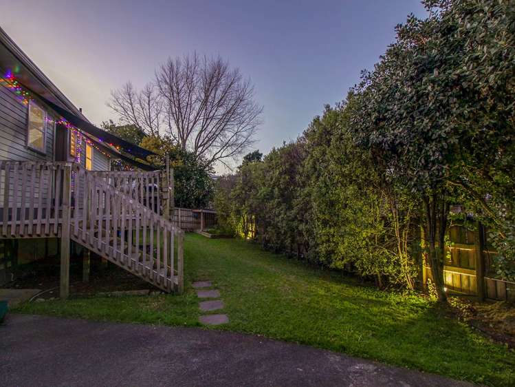 18 Tracey Terrace Te Atatu South_13