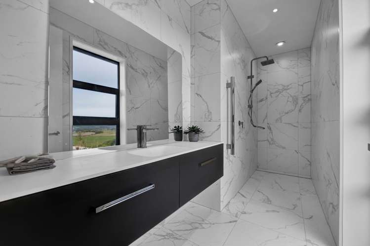 29 Washer Road Omata_16