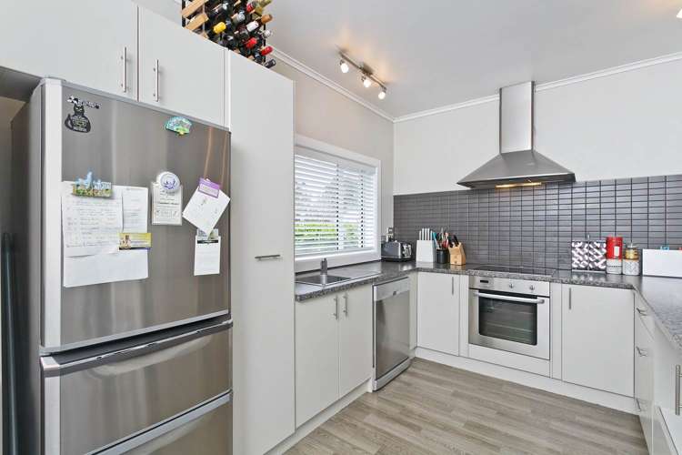 27 Wallath Road Onehunga_11